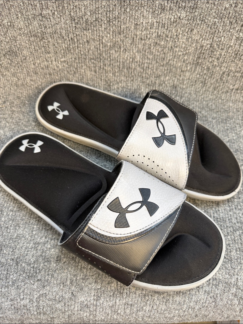 Under Armour Black and Gray Slide Sandals Men’s 11